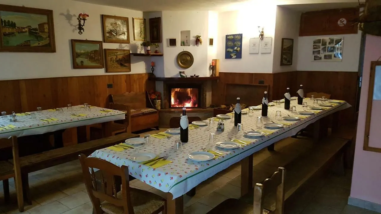 Agriturismo Volpe Golosa Morbegno 0*,  Italia